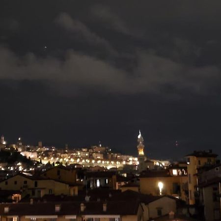 "La Me Ca" Intero Appartamento In Centro Con Vista Sui Colli Bergamo Exteriör bild