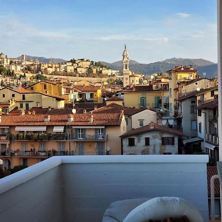 "La Me Ca" Intero Appartamento In Centro Con Vista Sui Colli Bergamo Exteriör bild