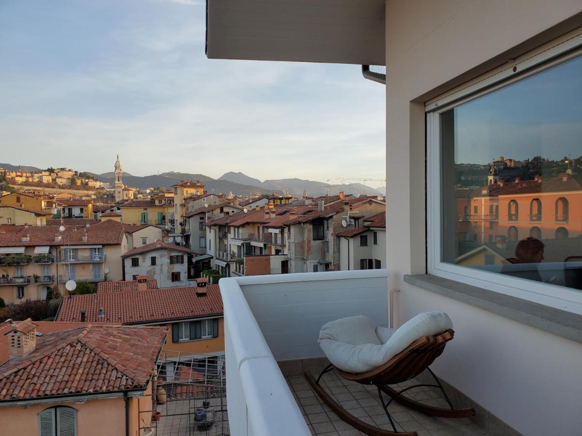 "La Me Ca" Intero Appartamento In Centro Con Vista Sui Colli Bergamo Exteriör bild
