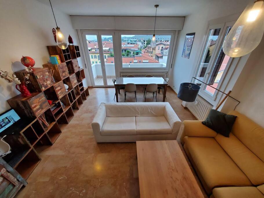 "La Me Ca" Intero Appartamento In Centro Con Vista Sui Colli Bergamo Exteriör bild