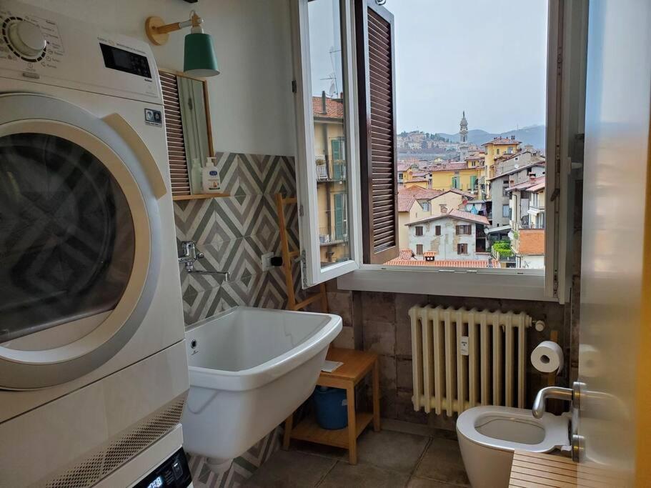 "La Me Ca" Intero Appartamento In Centro Con Vista Sui Colli Bergamo Exteriör bild