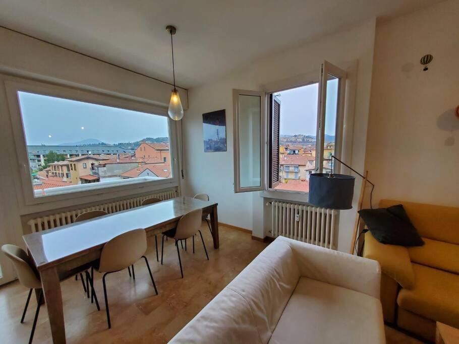 "La Me Ca" Intero Appartamento In Centro Con Vista Sui Colli Bergamo Exteriör bild